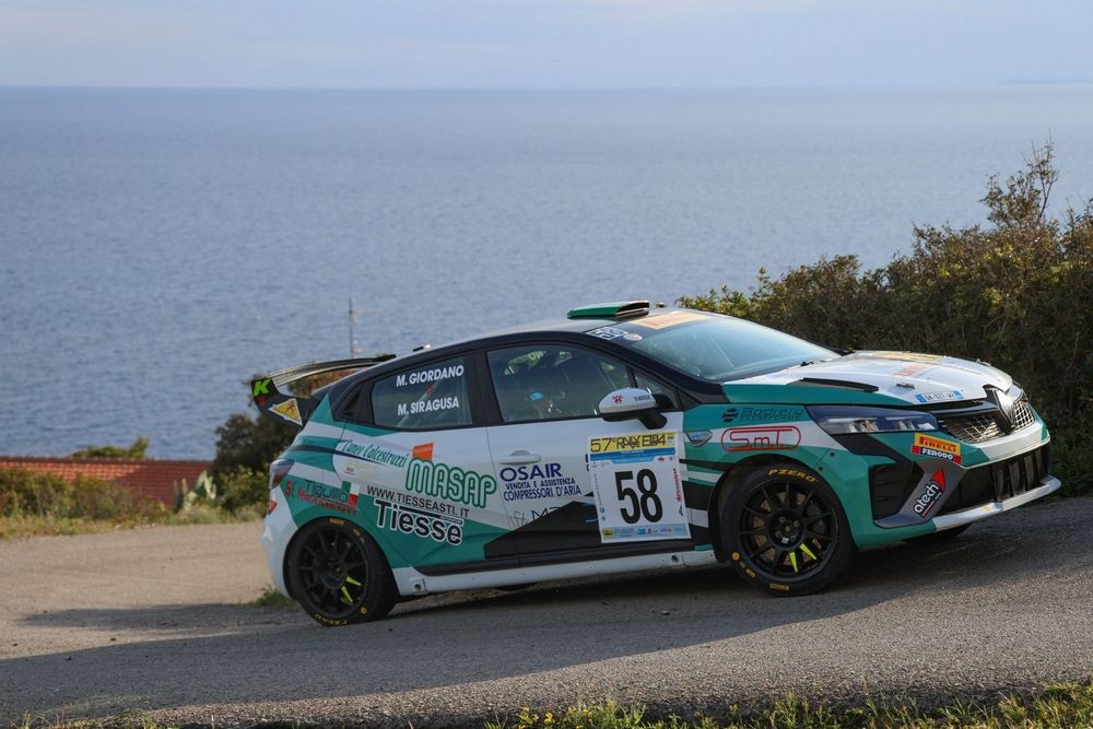 Giordano-Siragusa-Clio-Rally3-al-Rallye-Elba-2024